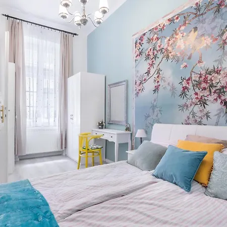 Apartment, In The Middle Of The Center, Quiet, Ac דירה בודפשט