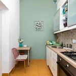 شقة Apartment, In The Middle Of The Center, Quiet, Ac *