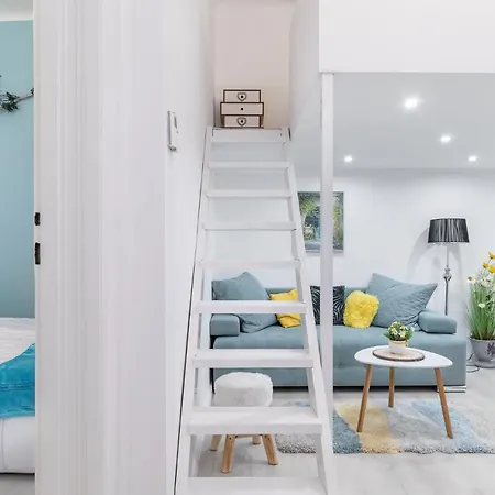 דירה Apartment, In The Middle Of The Center, Quiet, Ac *