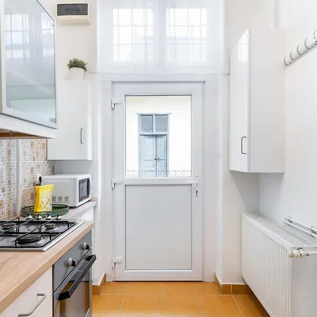 Apartment, In The Middle Of The Center, Quiet, Ac