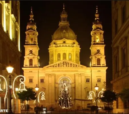 Apartment, In The Middle Of The Center, Quiet, Ac דירה בודפשט