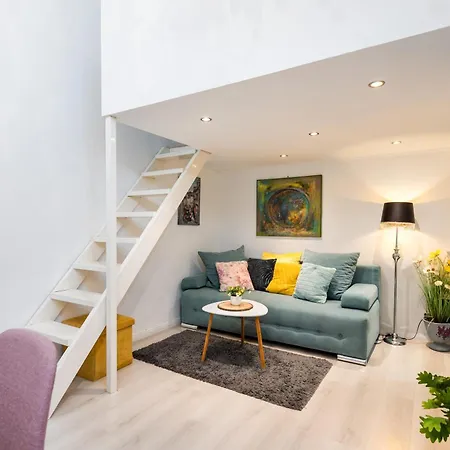 Apartment, In The Middle Of The Center, Quiet, Ac דירה