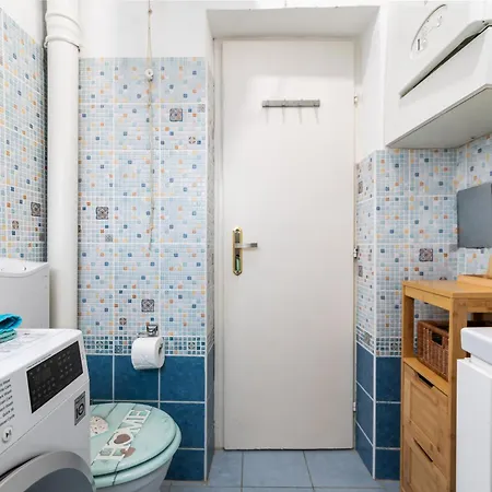 Apartment, In The Middle Of The Center, Quiet, Ac דירה