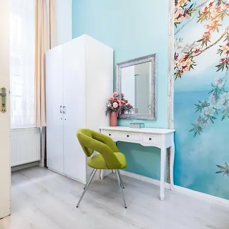Apartment, In The Middle Of The Center, Quiet, Ac דירה בודפשט