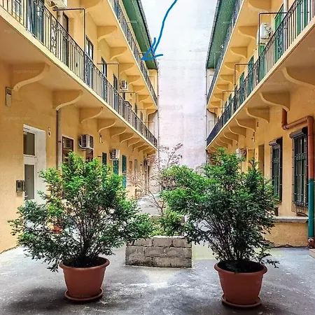 Apartment, In The Middle Of The Center, Quiet, Ac * בודפשט