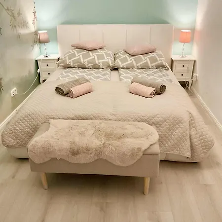 Apartment, In The Middle Of The Center, Quiet, Ac