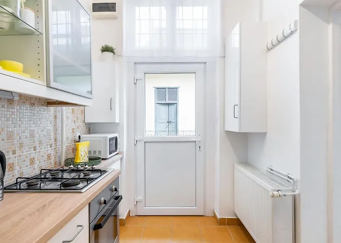 Apartment, In The Middle Of The Center, Quiet, Ac