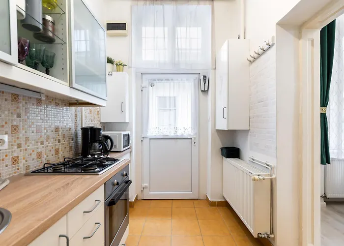 Apartament Apartment, In The Middle Of The Center, Quiet, Ac