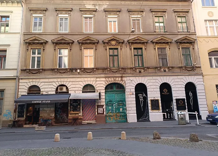 Apartament Apartment, In The Middle Of The Center, Quiet, Ac *