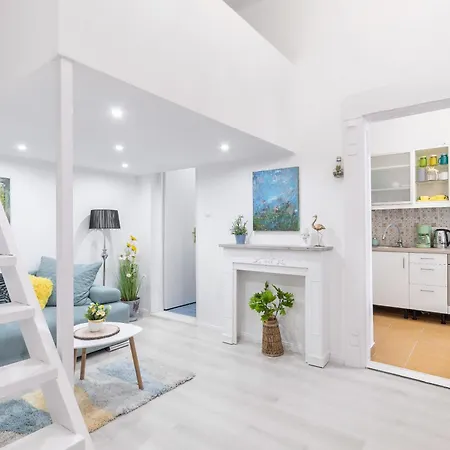 Apartment, In The Middle Of The Center, Quiet, Ac Апартаменты